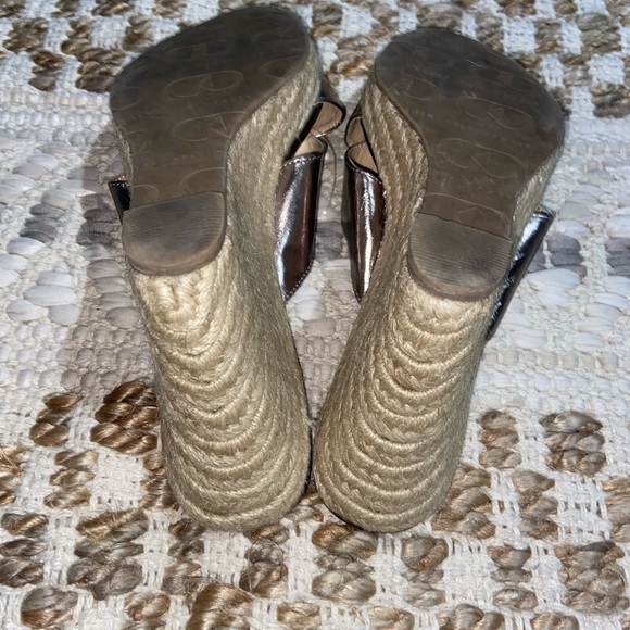 Kelsi Dagger Wedges - Picture 6 of 6